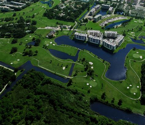 eighteen-hole-course-at-east-bay-golf-club