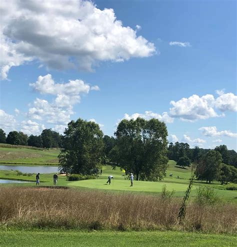 falling-river-country-club