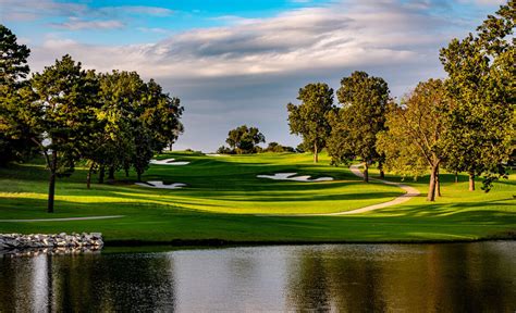 gold-course-at-shangri-la-resort