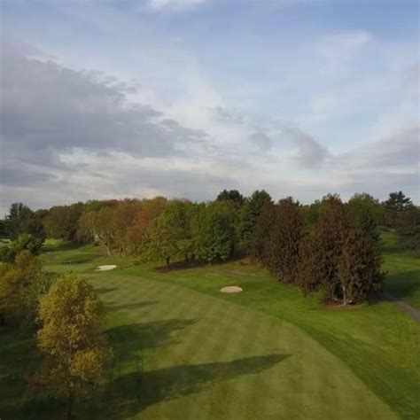 green-nines-3-1-course-at-tumble-brook-country-club