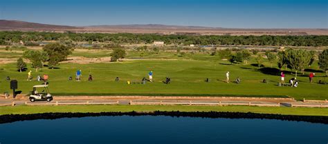 lakes-arroyo-course-at-isleta-eagle-golf-course