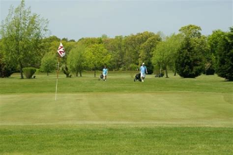 midway-par-3-golf-course