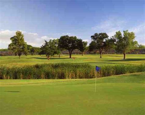 regulation-course-at-lake-park-golf-course