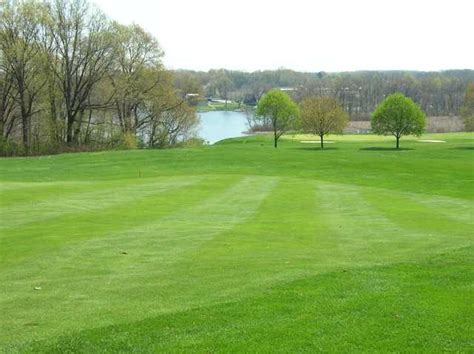 water-nine-course-at-turkeyfoot-lake-golf-links