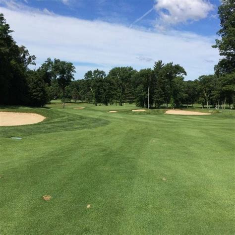 white-course-at-golf-club-of-avon
